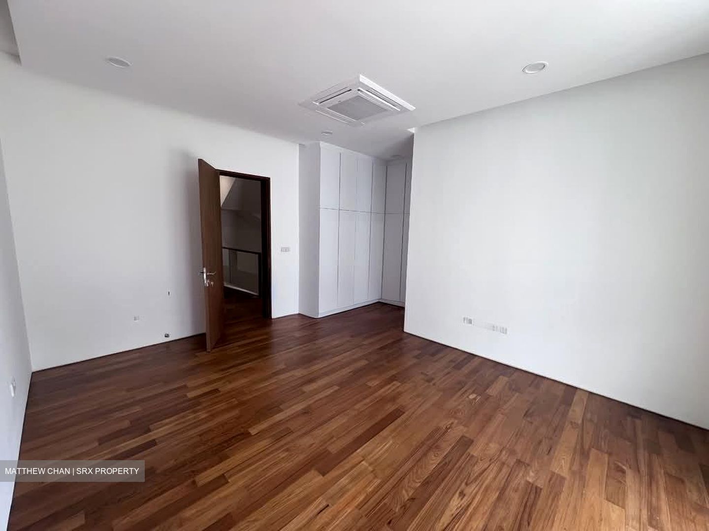 West Coast Road (D5), Terrace #532824611